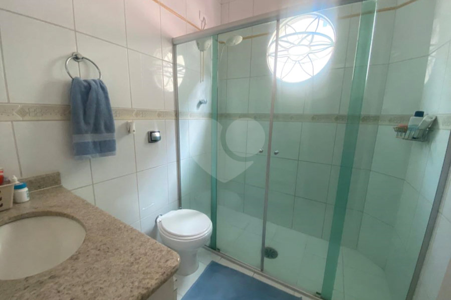 Casa à venda com 4 quartos, sendo 2 suítes, em Parada Inglesa, São Paulo, SP