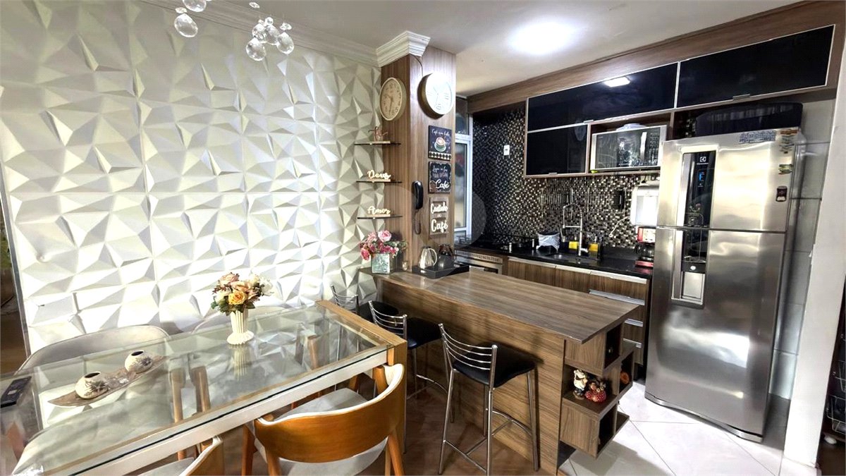 Apartamento à venda com 3 quartos, sendo 1 suíte,  em Vila Paulo Silas, São Paulo, SP