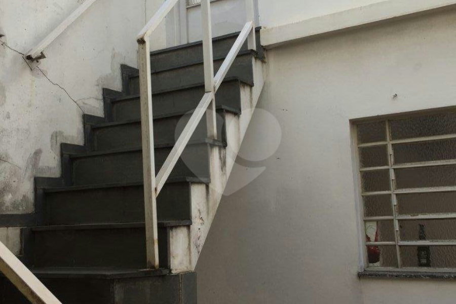 Casa à venda com 4 quartos, sendo 1 suíte, em Jardim das Laranjeiras, São Paulo, SP