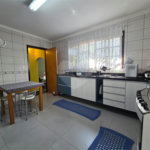 Casa à venda com 4 quartos, sendo 1 suíte, em Vila Paulo Silas, São Paulo, SP