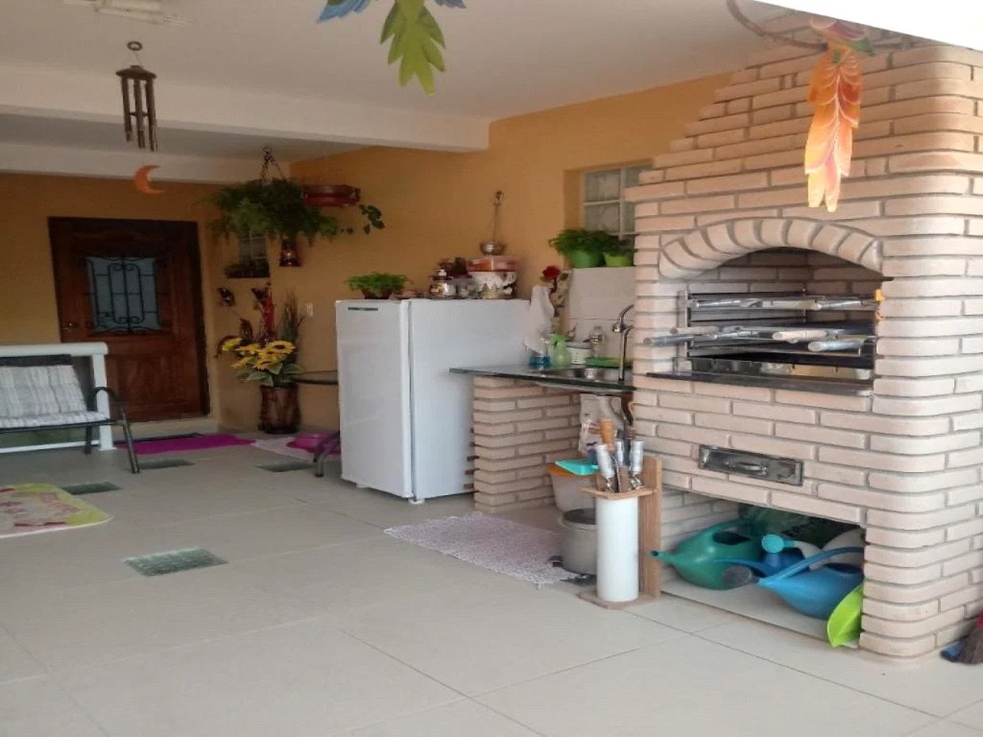 Casa à venda com 3 quartos, sendo 1 suíte, no condomínio Alcides Moreira, São Paulo - SP