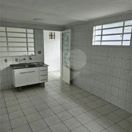 CASA A VENDA NO JARDIM SATÉLITE COM 4 DORMITÓRIOS, 4 BANHEIROS, 5 VAGAS, SÃO JOSÉ DOS CAMPOS/SP.
