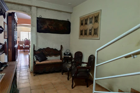 Sobrado à Venda Próximo ao Parque Chácara do Jóquei , 5 dormitórios sendo 3 suítes e 3 vagas !!!