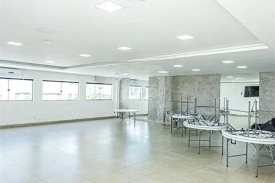 APARTAMENTO COM DOIS DORMITÓRIOS E UMA VAGA NA RAIMUNDO PEREIRA DE MAGALHÃES.