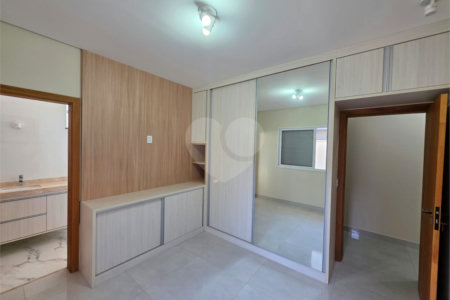 Casa no Village Damha III, 3 quartos 2 suítes