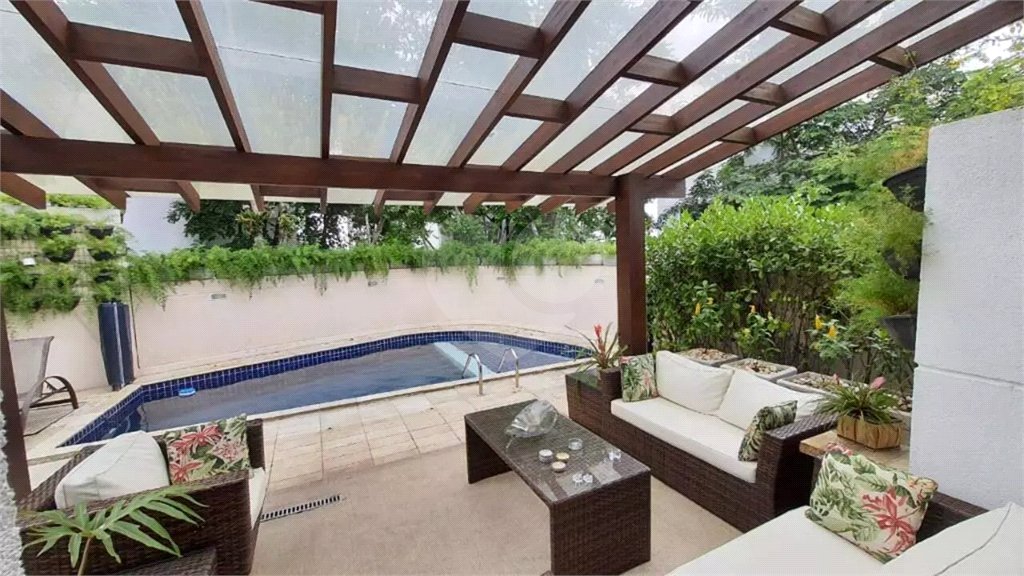 Casa à venda com 3 suítes no condomínio Metropolitan, São Paulo - SP