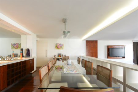 Apartamento à venda com 4 quartos, sendo 3 suítes,  em Jardim Paulista, São Paulo, SP