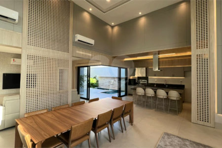 Casa à venda com 3 suítes no condomínio Villa Jardim, Cuiabá - MT