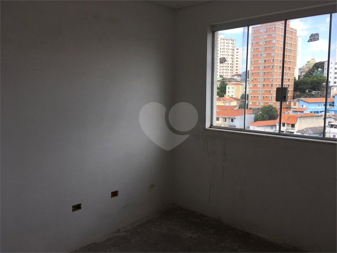 Casa à venda com 4 quartos, sendo 3 suítes,  em Vila Monumento, São Paulo, SP