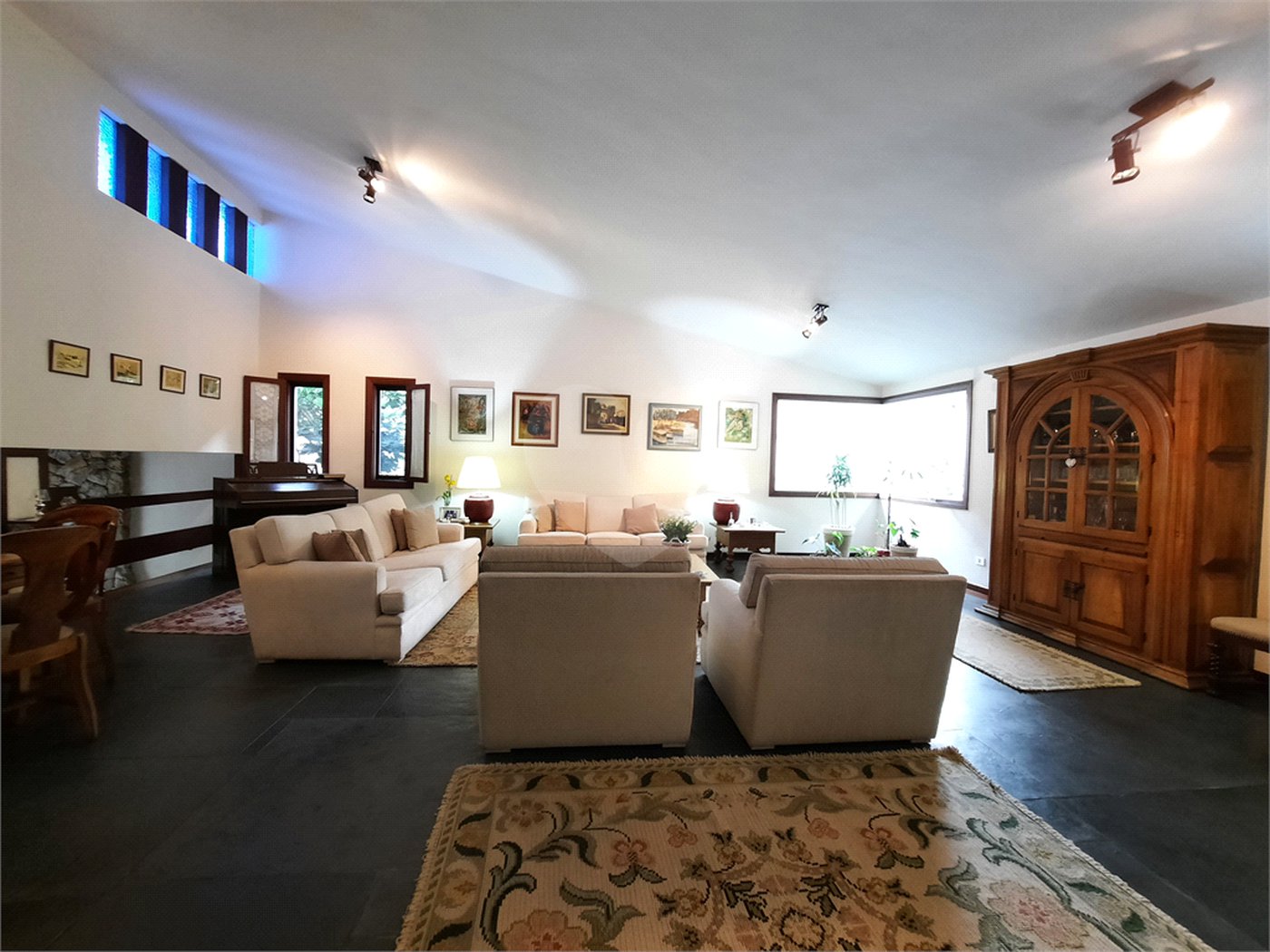 Casa à venda com 6 quartos, sendo 3 suítes, em Morumbi, São Paulo, SP