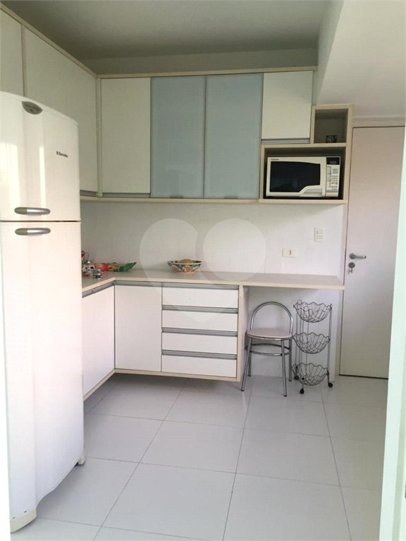 Apartamento à venda com 3 quartos em Pitangueiras, Guarujá, SP