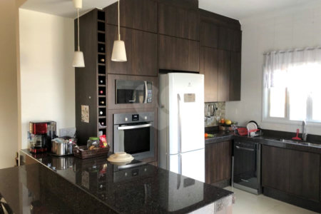Casa à venda com 5 quartos, sendo 2 suítes, no condomínio Terras de Santa Izabel, Salto - SP