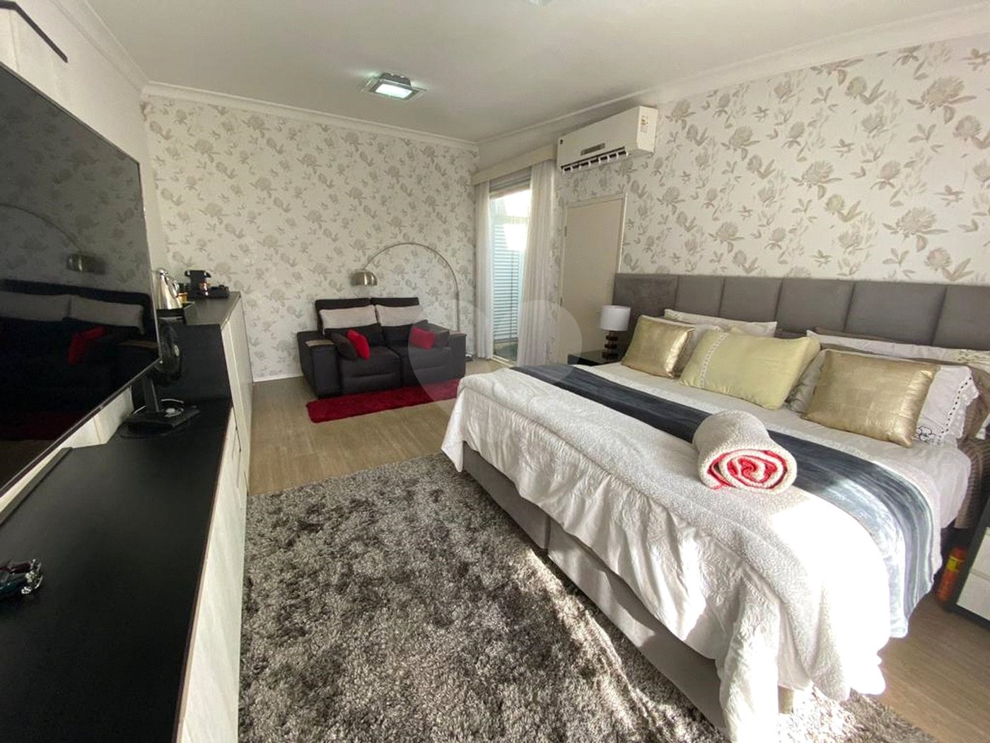 Casa à venda com 4 suítes em Vila Oliveira, Mogi das Cruzes, SP