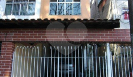 Sobrado à venda com 3 quartos, sendo 1 suíte,  em Vila Irmãos Arnoni, São Paulo, SP