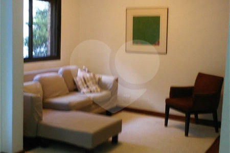 Apartamento à venda com 3 quartos, sendo 1 suíte, em Jardim Vitória Régia, São Paulo, SP