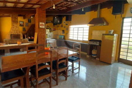 Chácara à venda com 5 quartos, sendo 2 suítes, em Terra Preta (terra Preta), Mairiporã, SP