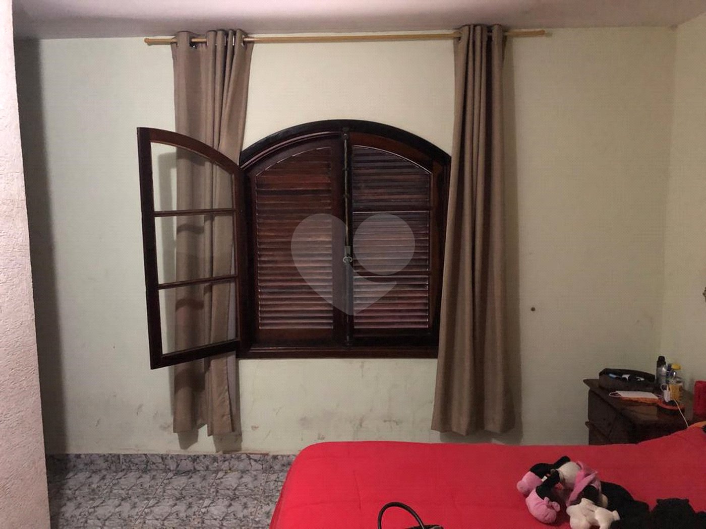 Casa Térrea à venda com 3 quartos, sendo 1 suíte,  em Olho D'água, Mairiporã, SP
