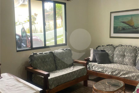 Casa em condomínio à venda com 3 quartos, sendo 1 suíte, no Centro, Bom Jesus dos Perdões, SP