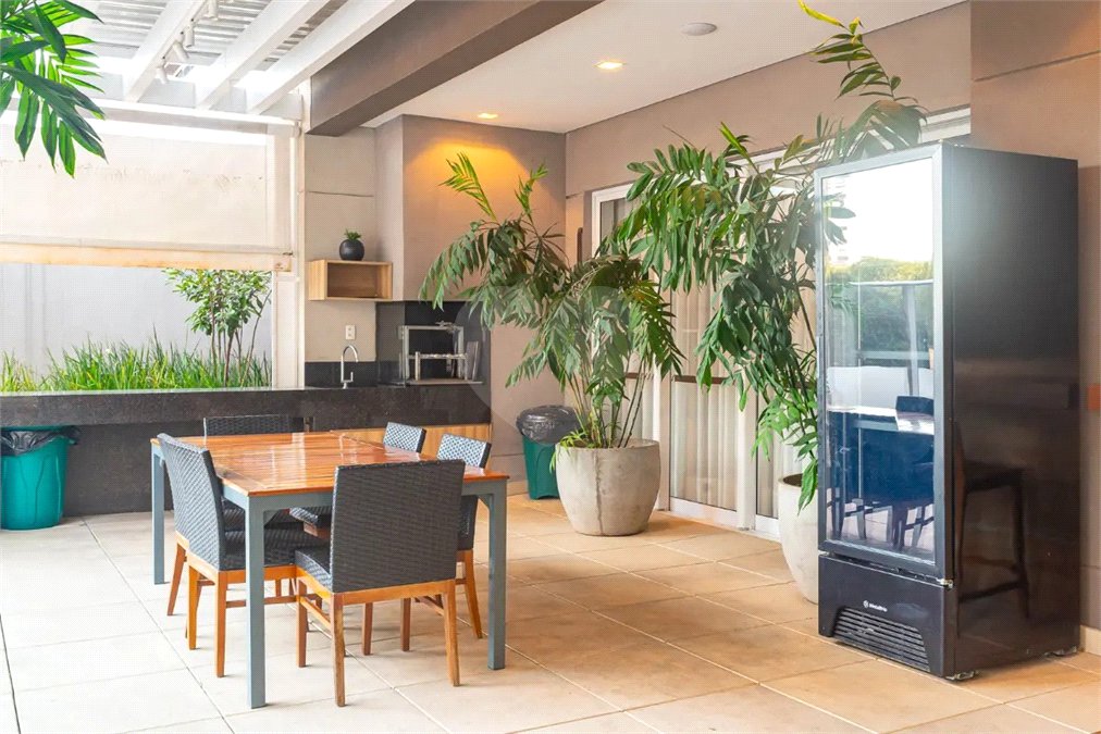 Apartamento à venda com 2 quartos, sendo 1 suíte,  em Jardim das Acácias, São Paulo, SP