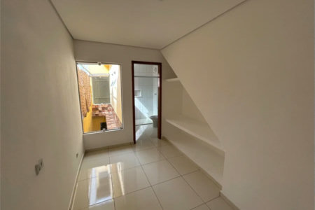 Casa de Vila para alugar com 4 suítes em Vila Romana, São Paulo, SP