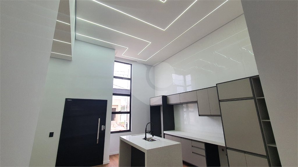 Casa à venda com 3 quartos, sendo 1 suíte, no condomínio Horto Florestal Villagio, Sorocaba - SP