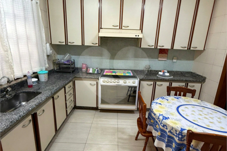 Sobrado à venda com 3 quartos, sendo 1 suíte, em Tremembé, São Paulo, SP