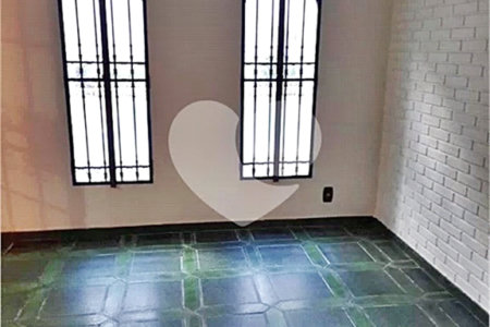 Sobrado à venda com 4 quartos, sendo 2 suítes, em Jardim São Bento, São Paulo, SP