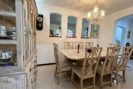 Casa à venda com 4 quartos, sendo 2 suítes, em Lar São Paulo, São Paulo, SP
