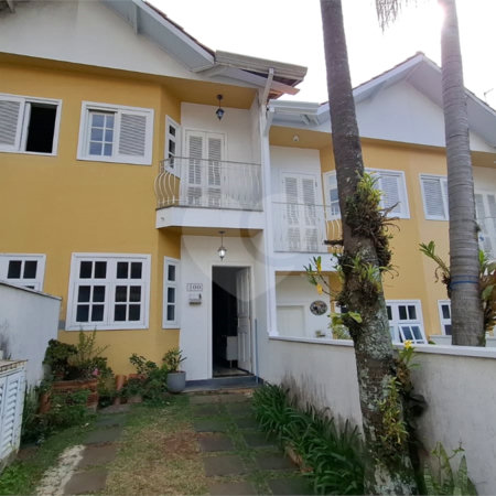 Casa à venda com 2 suítes no condomínio Village Palmas, São Paulo - SP