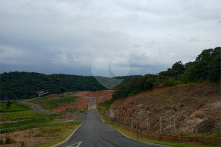 Terreno à venda no condomínio Portal Lamis, Bom Jesus dos Perdões - SP