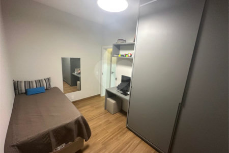 Casa à venda com 4 quartos, sendo 2 suítes, no condomínio Residencial Golden Ville, Itapetininga - SP