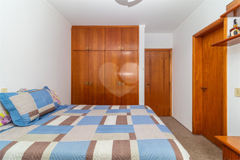 Apartamento à venda com 4 quartos, sendo 2 suítes, em Campo Belo, São Paulo, SP