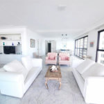 Apartamento Residencial à venda, Pitangueiras, Guarujá - AP0136.