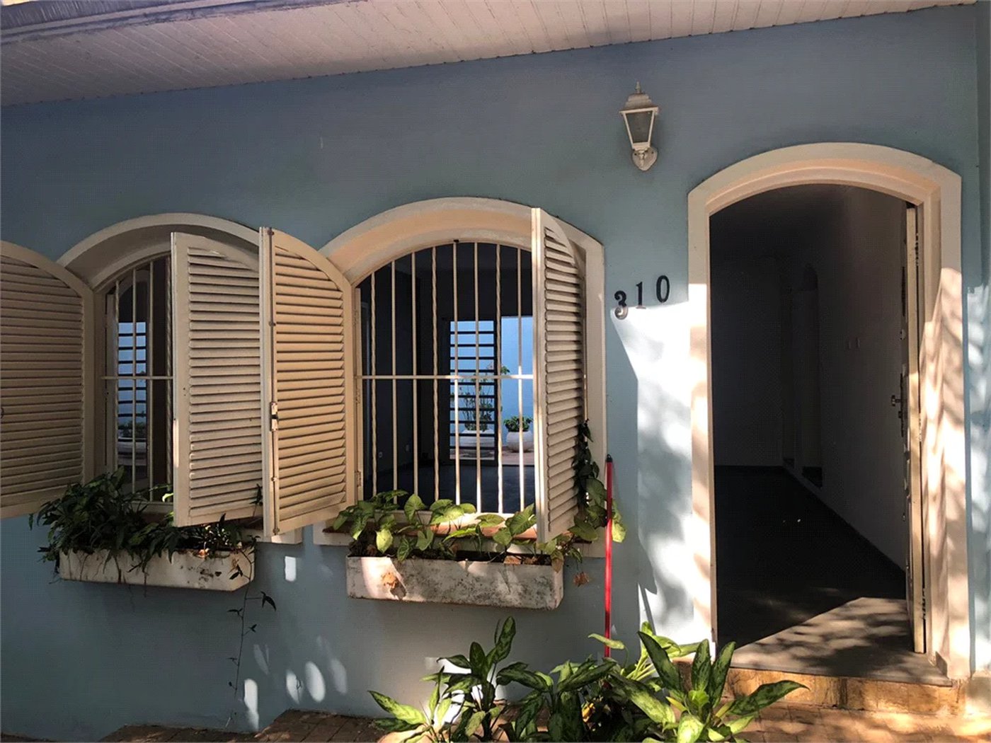Casa Térrea à venda com 4 quartos, sendo 2 suítes,  em Jardim das Bandeiras, São Paulo, SP