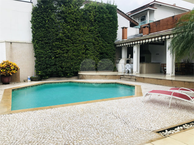 Sobrado à venda com 3 quartos, sendo 1 suíte,  em Jardim Virginia Bianca, São Paulo, SP