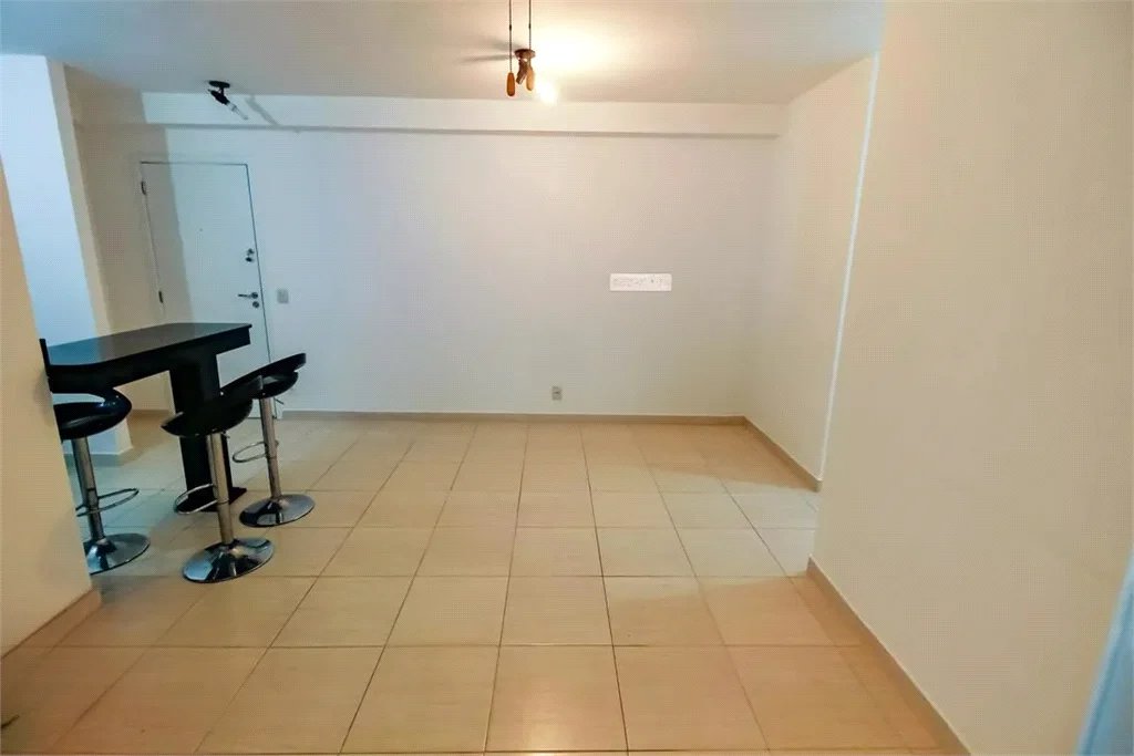 Apartamento à venda com 3 quartos, sendo 1 suíte, em Lar São Paulo, São Paulo, SP