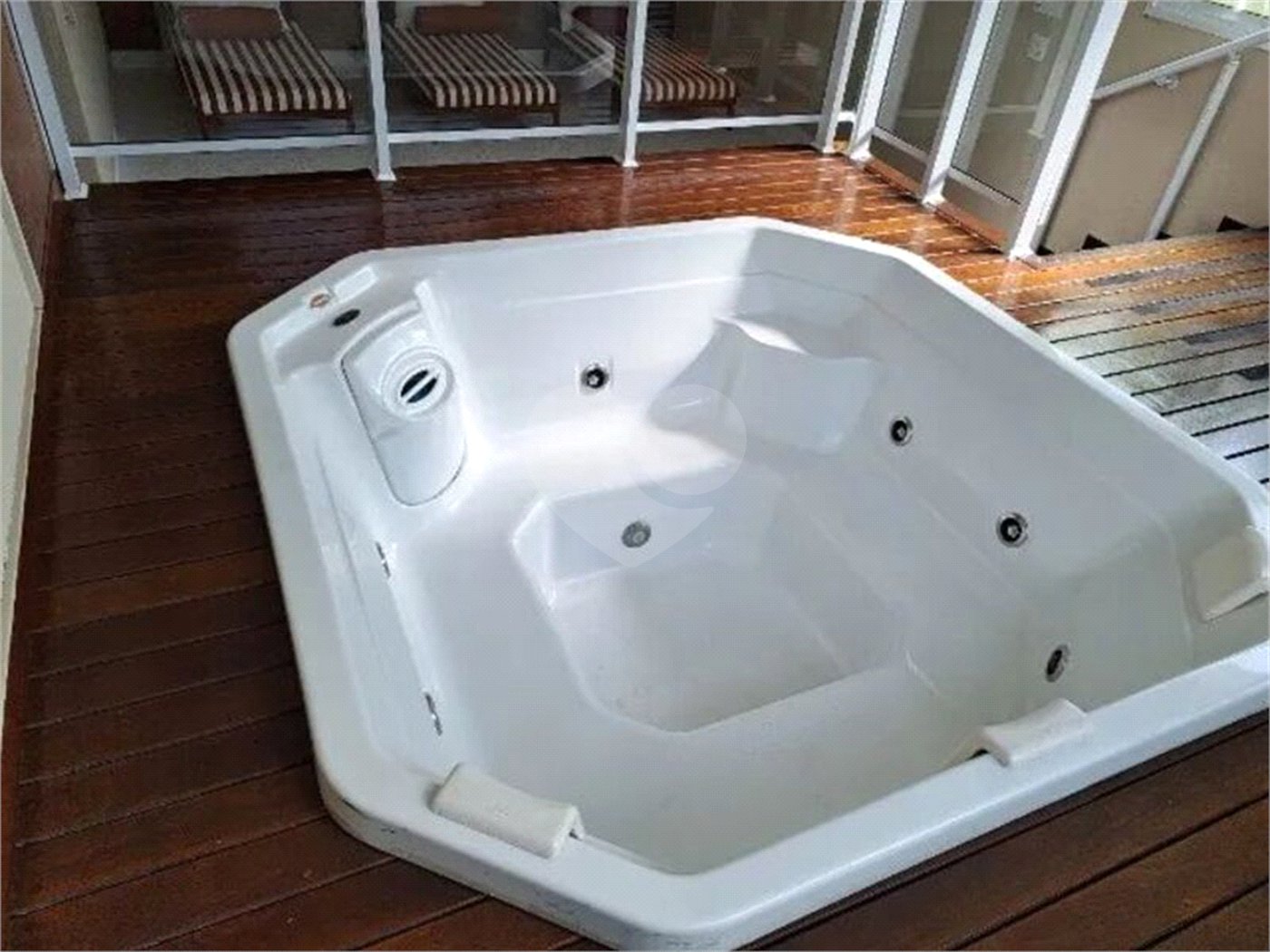 Apartamento à venda com 1 quarto, sendo 3 suítes, em Vila Gomes Cardim, São Paulo, SP