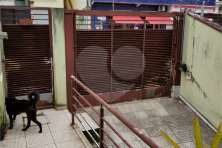 Sobrado à venda com 4 quartos, sendo 1 suíte, em Jardim Monte Kemel, São Paulo, SP