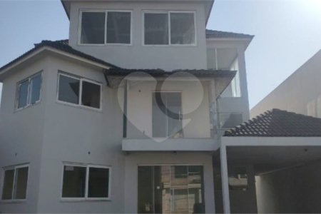 Casa à venda com 3 suítes em Campo Grande, Rio de Janeiro, RJ