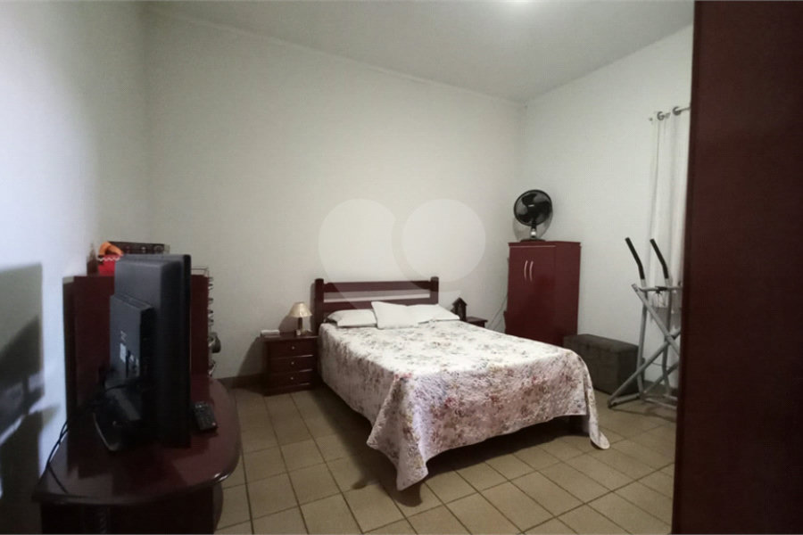 Sobrado à venda com 6 quartos, sendo 1 suíte,  em Vila Medeiros, São Paulo, SP