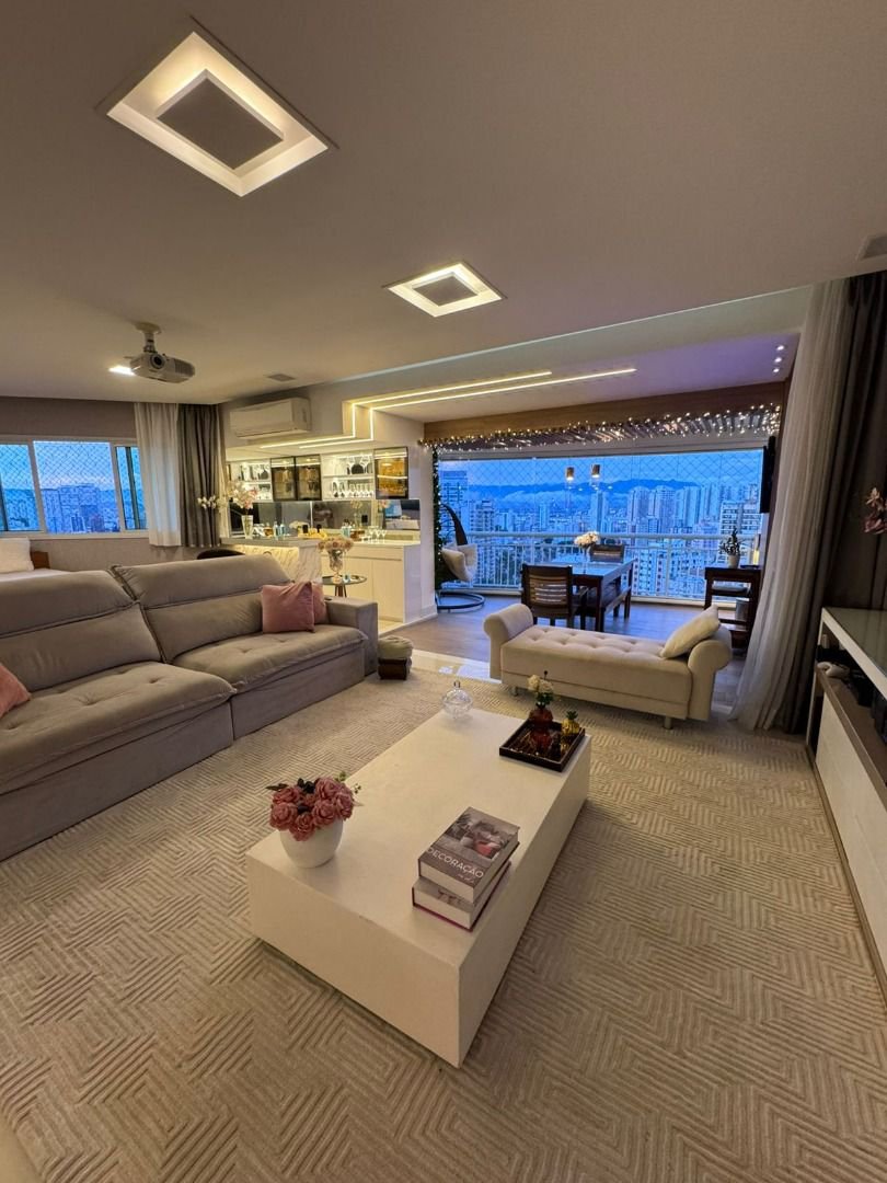 Apartamento com 3 dormitórios à venda, 200 m² por R$ 3.180.000,00 - Ponta da Praia - Santos/SP