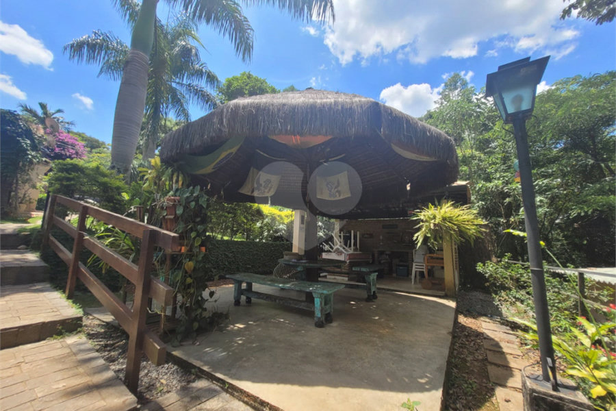 Casa à venda com 2 suítes no condomínio Alpes da Cantareira, Mairiporã - SP
