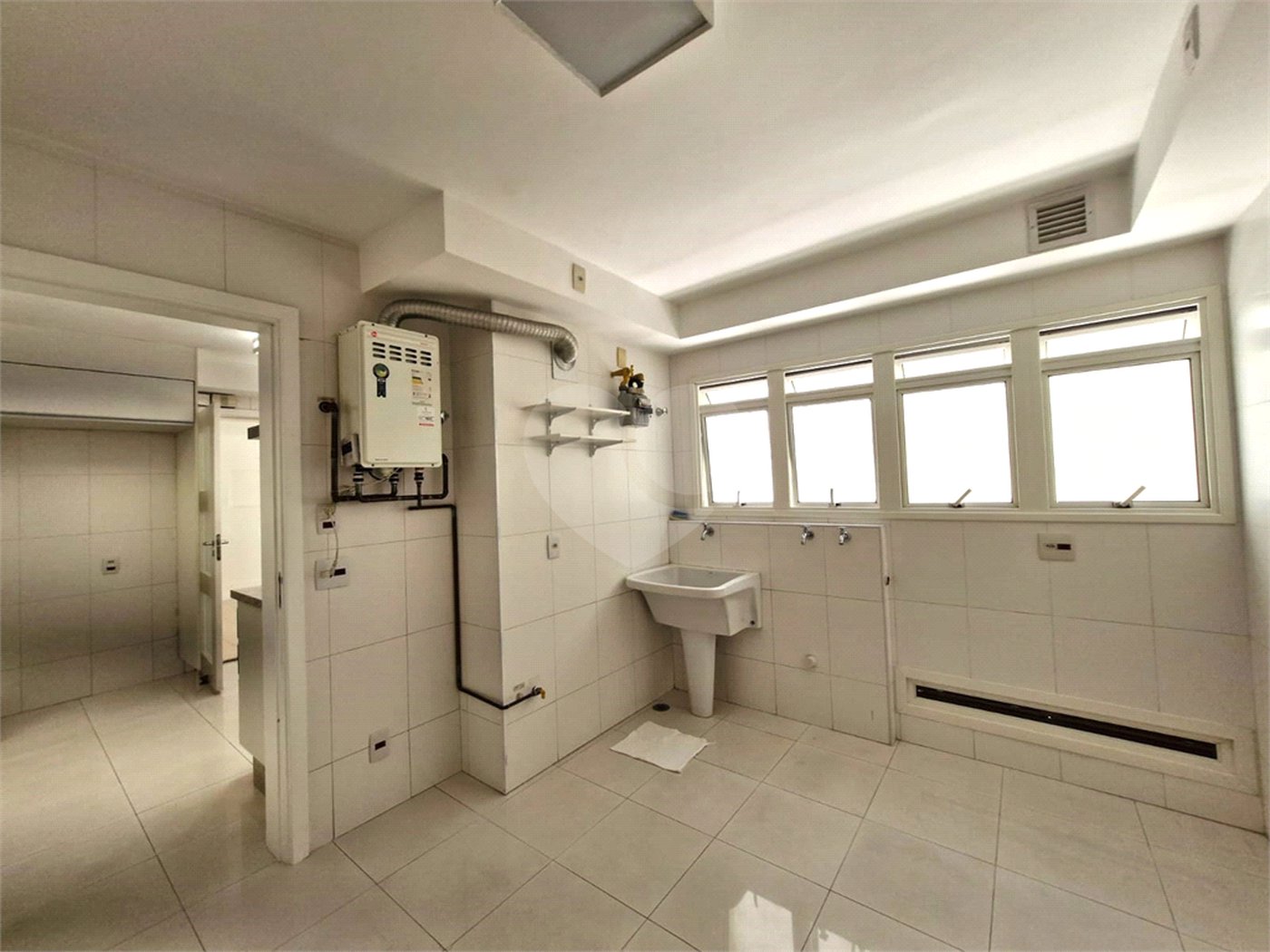 Apartamento à venda ou para alugar com 4 suítes em Alto da Boa Vista, São Paulo, SP