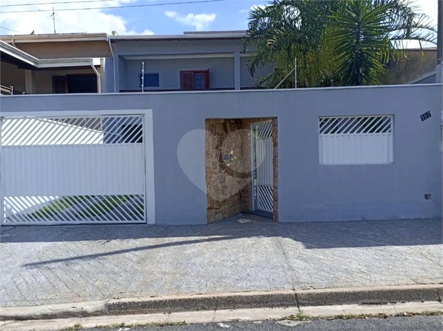 Sobrado à venda com 4 quartos, sendo 1 suíte,  em Residencial Monte Verde, Indaiatuba, SP