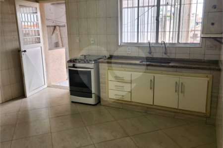 Sobrado à venda com 3 quartos em Vila Dalila, São Paulo, SP