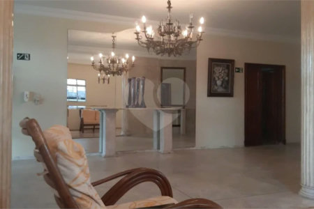 Apartamento à Venda | 327 m² | 4 dormitórios (1 suíte) | 2 vagas na Mooca!