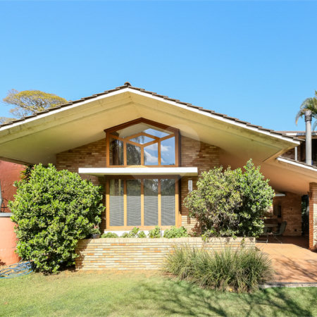 Casa à venda com 4 quartos, sendo 2 suítes, em Jardim Cordeiro, São Paulo, SP