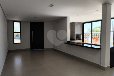 Casa à venda com 3 suítes no condomínio Terras da Estância, Paulínia - SP
