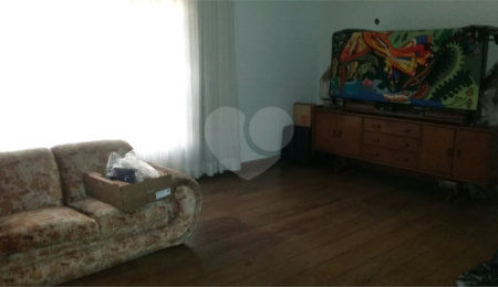 Casa à venda com 3 quartos, sendo 2 suítes,  em Jardim Franca, São Paulo, SP