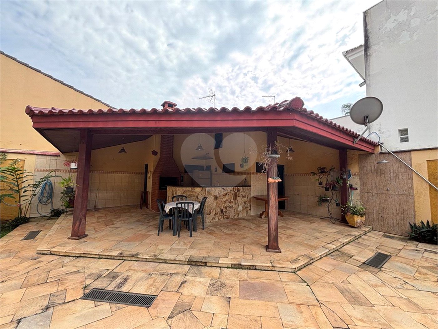 Casa à venda com 4 quartos, sendo 2 suítes,  no condomínio Granja Olga Ii, Sorocaba - SP